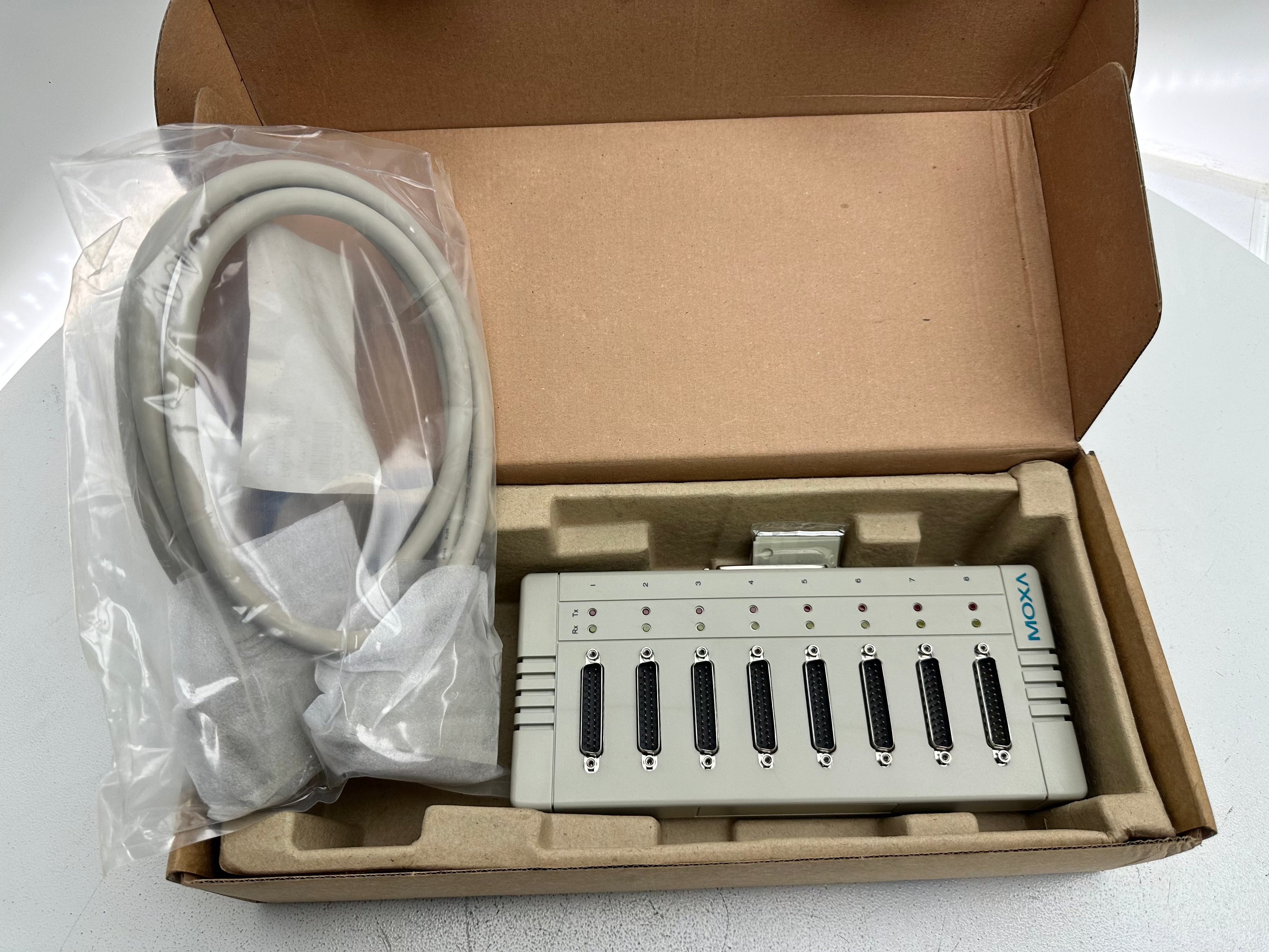 8-портовая соединительная коробка Moxa OPT 8B