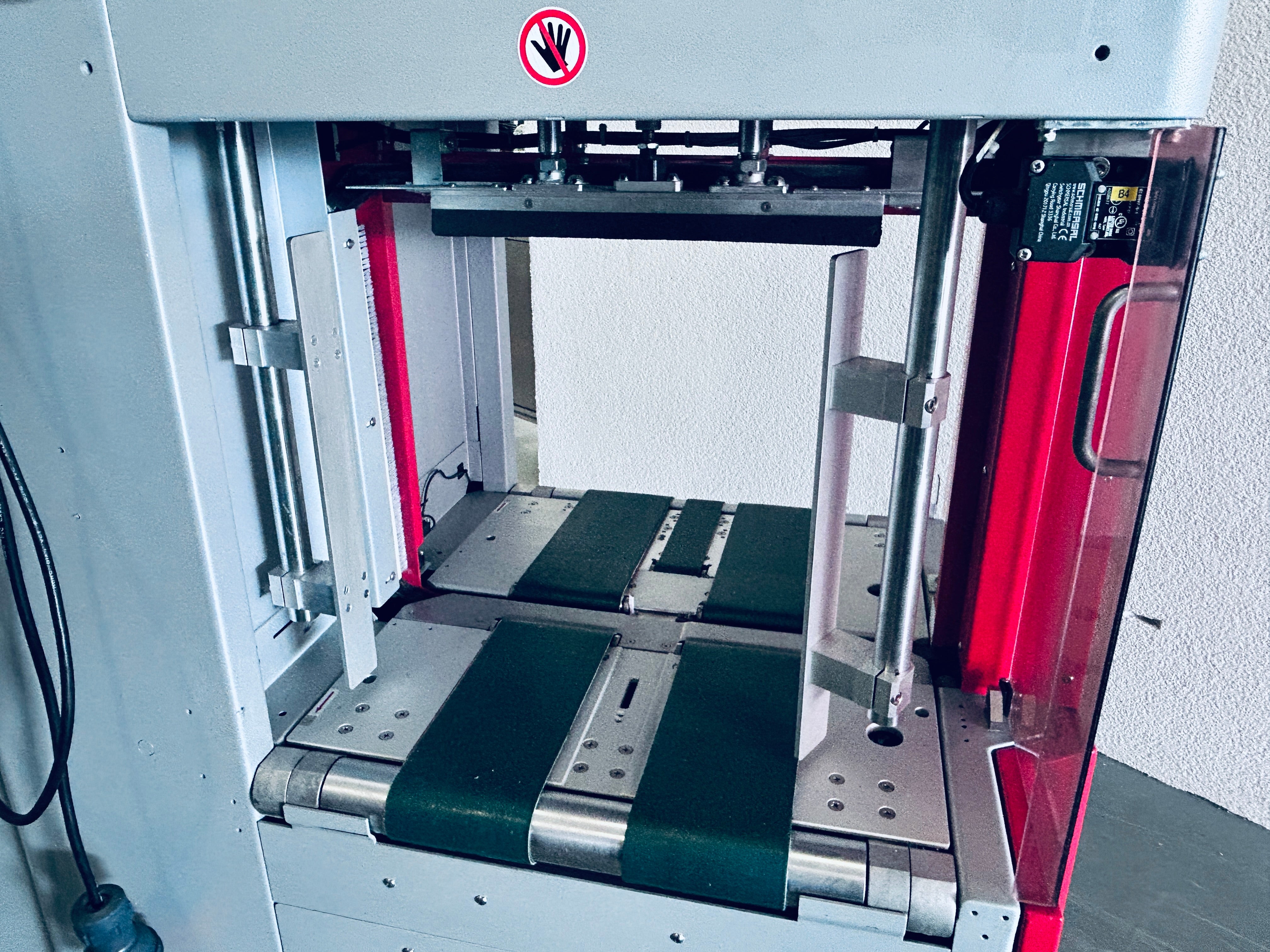 TITANAS Vollautomatische Umreifungsmaschine TP-702NS