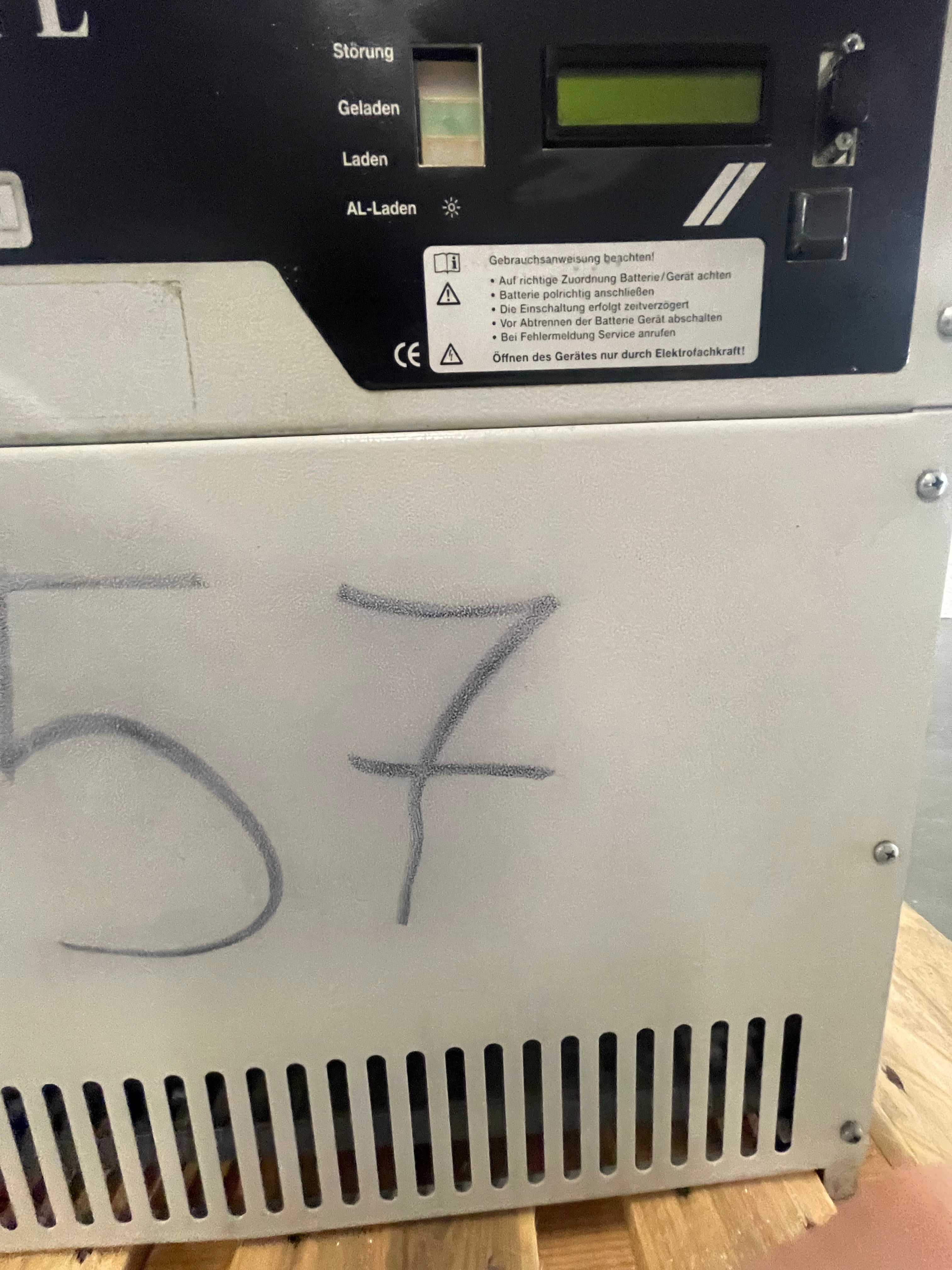 TriCom L D80/70 E-WaN battery charger