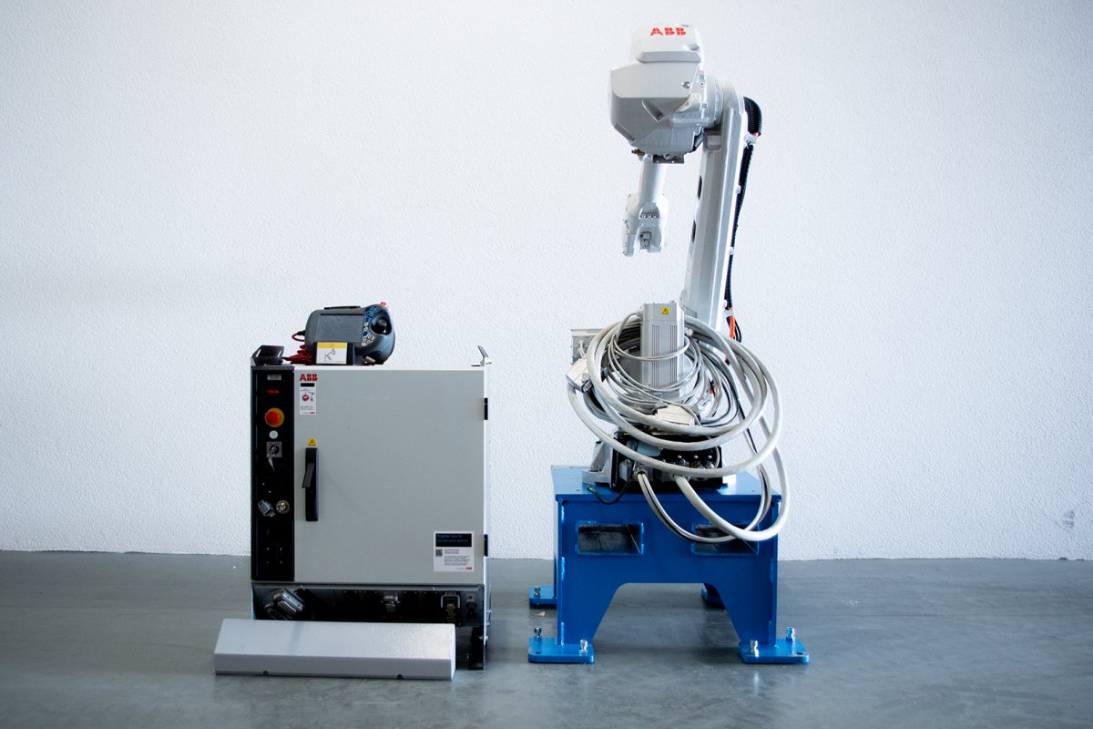 ABB IRB 2600 Industrieroboter inkl. Schaltschrank & Steuerpanel - #product_category# | KLEMA Maschinenhandel