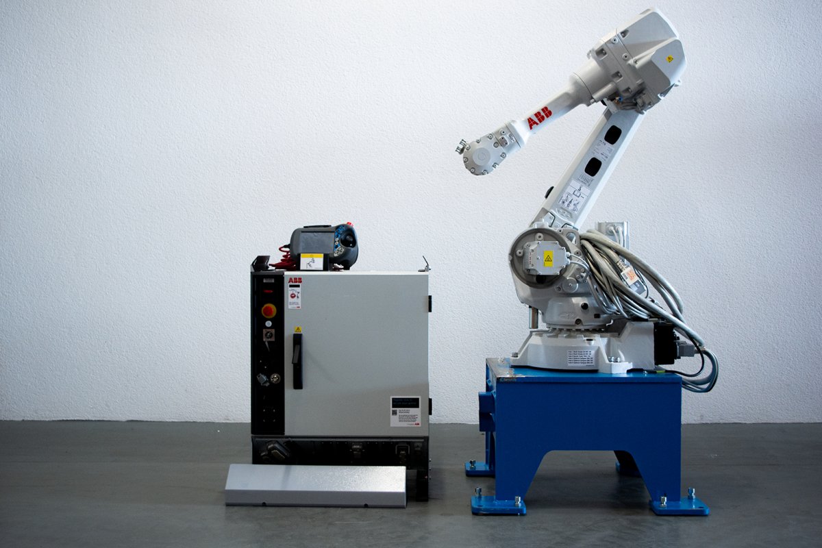 ABB IRB 2600 Industrieroboter inkl. Schaltschrank & Steuerpanel - #product_category# | KLEMA Maschinenhandel