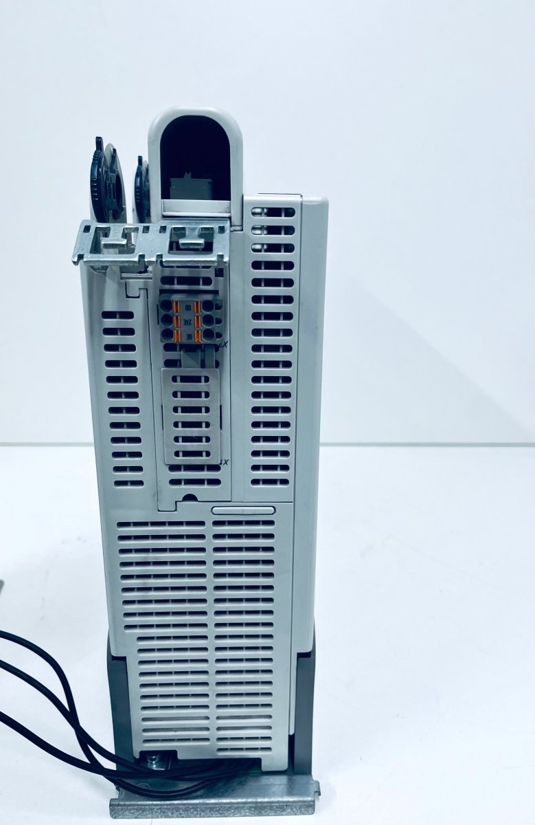 Lenze Single Drive Highline Umrichter E94ASHE0074 mit Transformer - #product_category# | KLEMA Maschinenhandel