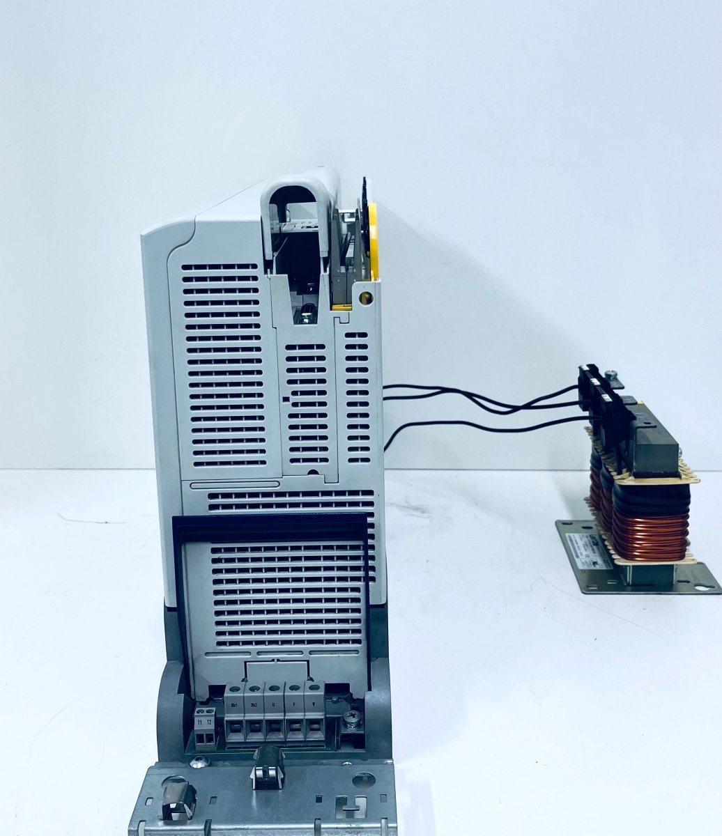 Lenze Umrichter Single Drive Highline E94ASHE0134 mit Transformer - #product_category# | KLEMA Maschinenhandel