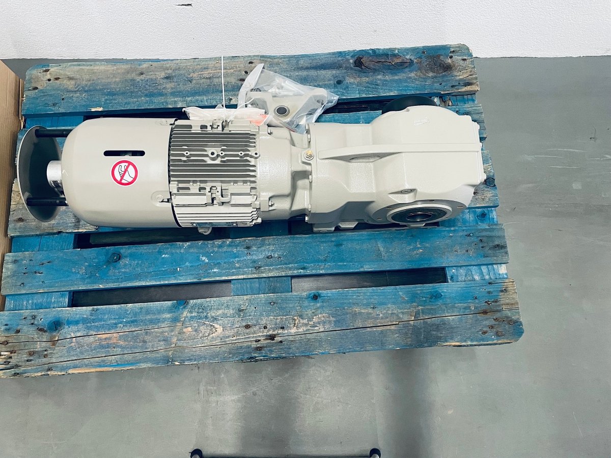 Siemens Elektromotor/ Getriebemotor KADS89 - LE112ME4E - L32NH - IN - #product_category# | KLEMA Maschinenhandel