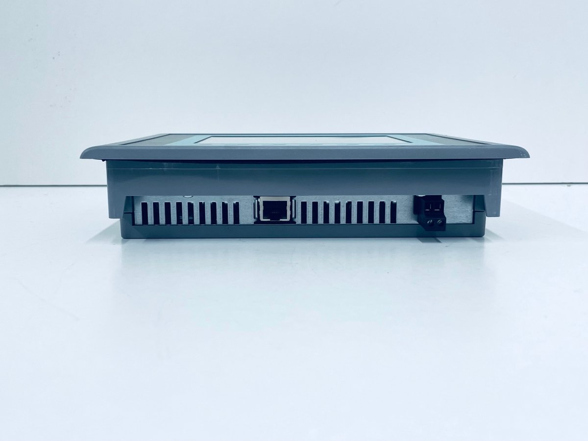 Siemens SIMATIC HMI KTP600 Basic Color PN 6AV6647 - 0AD11 - 3AX0 ZVD9YUBO84163 - #product_category# | KLEMA Maschinenhandel