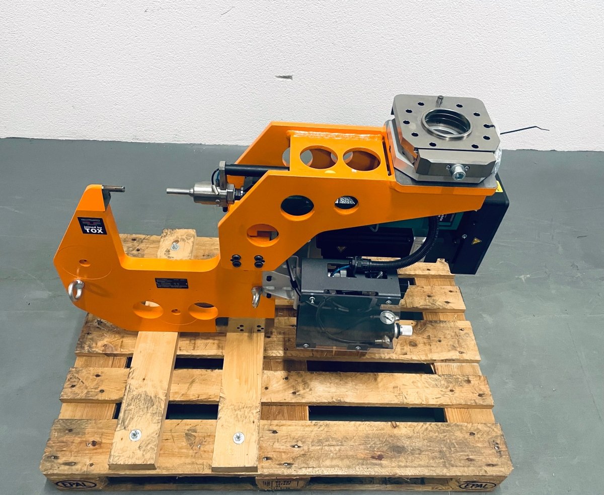 Tox Pressotechnik Clinchzange mit Servoantrieb für Roboter TZ 05.656387 - #product_category# | KLEMA Maschinenhandel