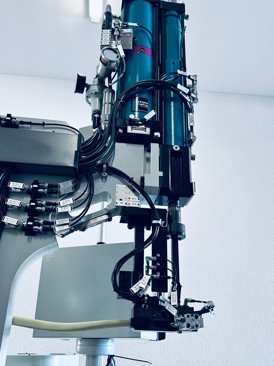 Tox Pressotechnik STE341 - 7210 / EEB008.061.A.001 Hydropneumatische Presse - product_category | KLEMA Maschinenhandel