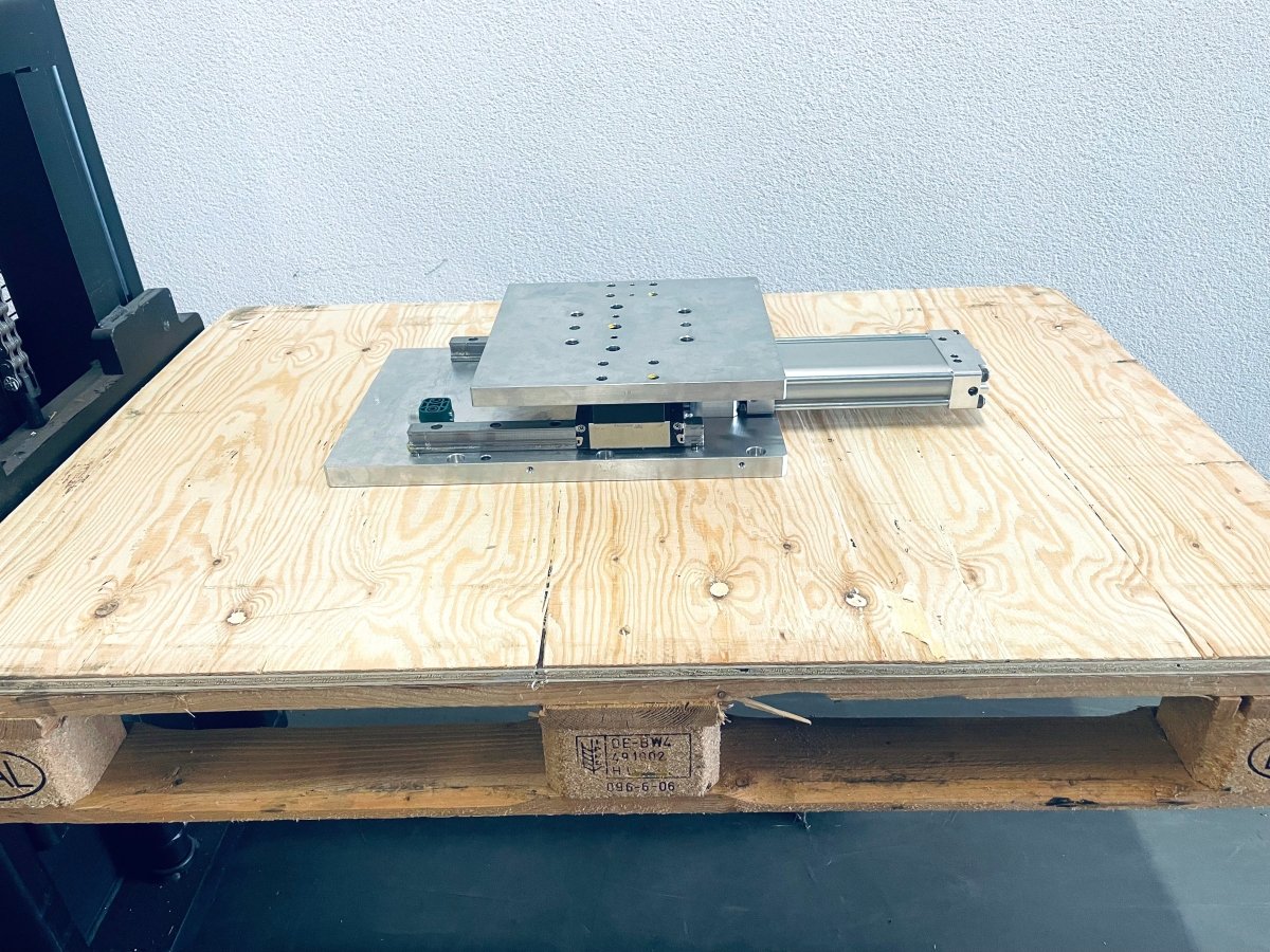 Tünkers Pneumatische Lineareinheit LE100 - 150 VRL SB T02 - #product_category# | KLEMA Maschinenhandel