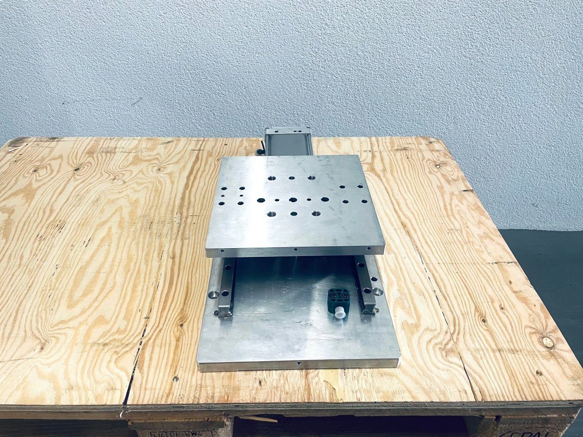 Tünkers Pneumatische Lineareinheit LE100 - 150 VRL SB T02 - #product_category# | KLEMA Maschinenhandel