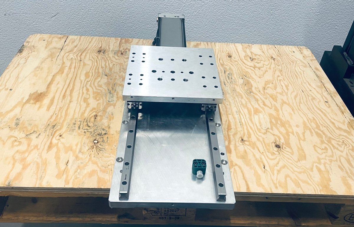 Tünkers Pneumatische Lineareinheit LE100 - 300 VRL SB T02 - 4 - 61 - 4 - #product_category# | KLEMA Maschinenhandel