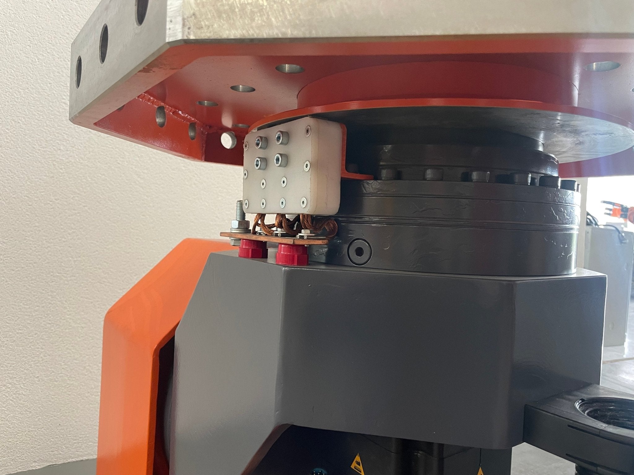 2-achs Positionierer für KUKA- Industrieroboter - #product_category# | Klenk Maschinenhandel