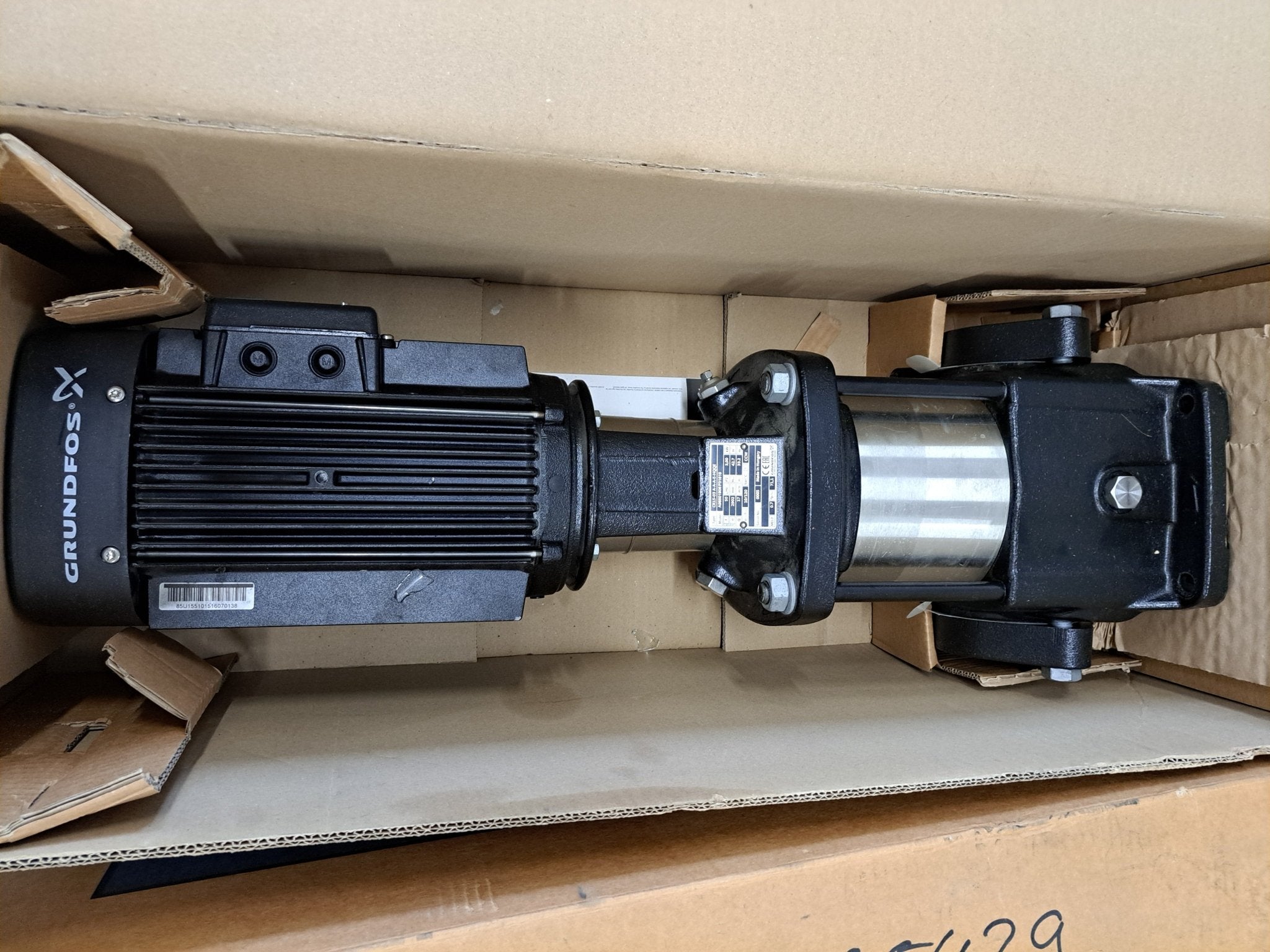 Grundfos Vertikale mehrstufige Kreiselpumpe CR 15-3 A-A-A-E-HQQE - #product_category# | Klenk Maschinenhandel