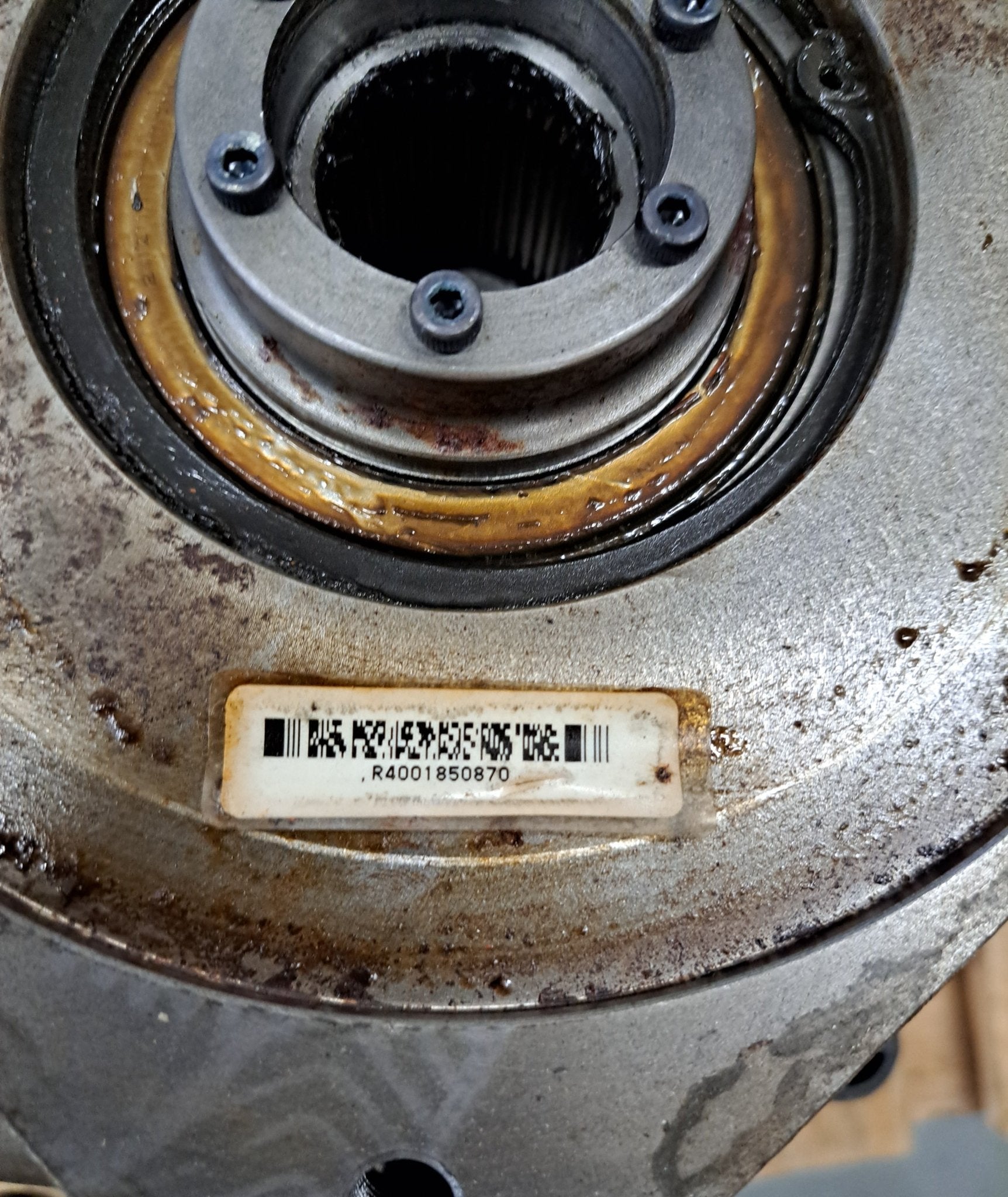 KUKA 1FK7100-5AZ91-1ZZ9-Z505 mit Getriebe(2) - #product_category# | Klenk Maschinenhandel