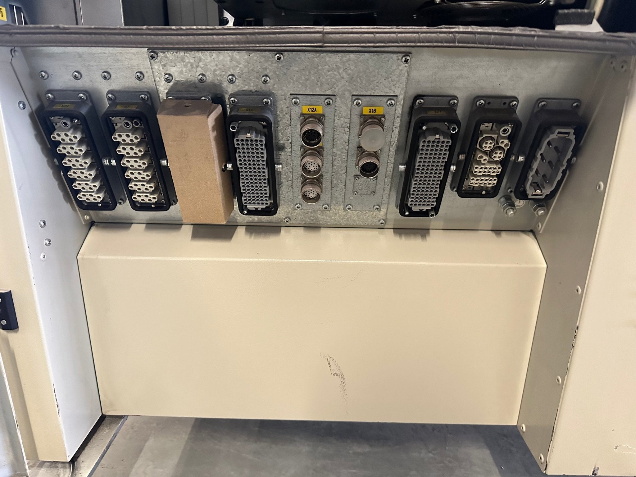 Kuka KRC1A Steuerschrank für KR350 - #product_category# | Klenk Maschinenhandel