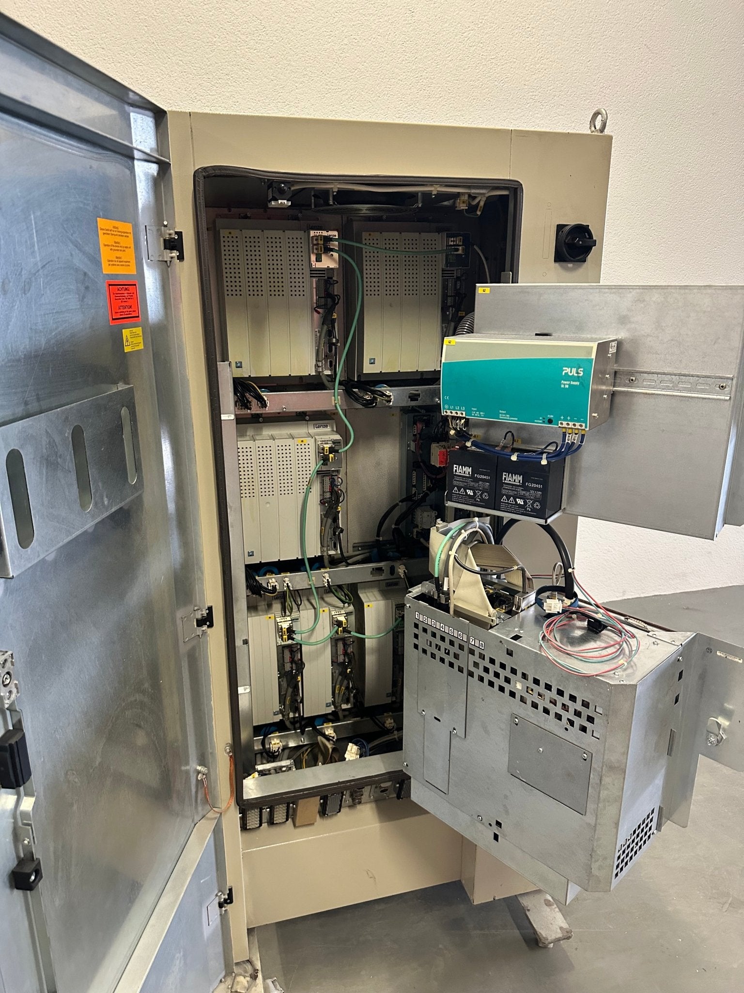 Kuka KRC1A Steuerschrank für KR350 - #product_category# | Klenk Maschinenhandel