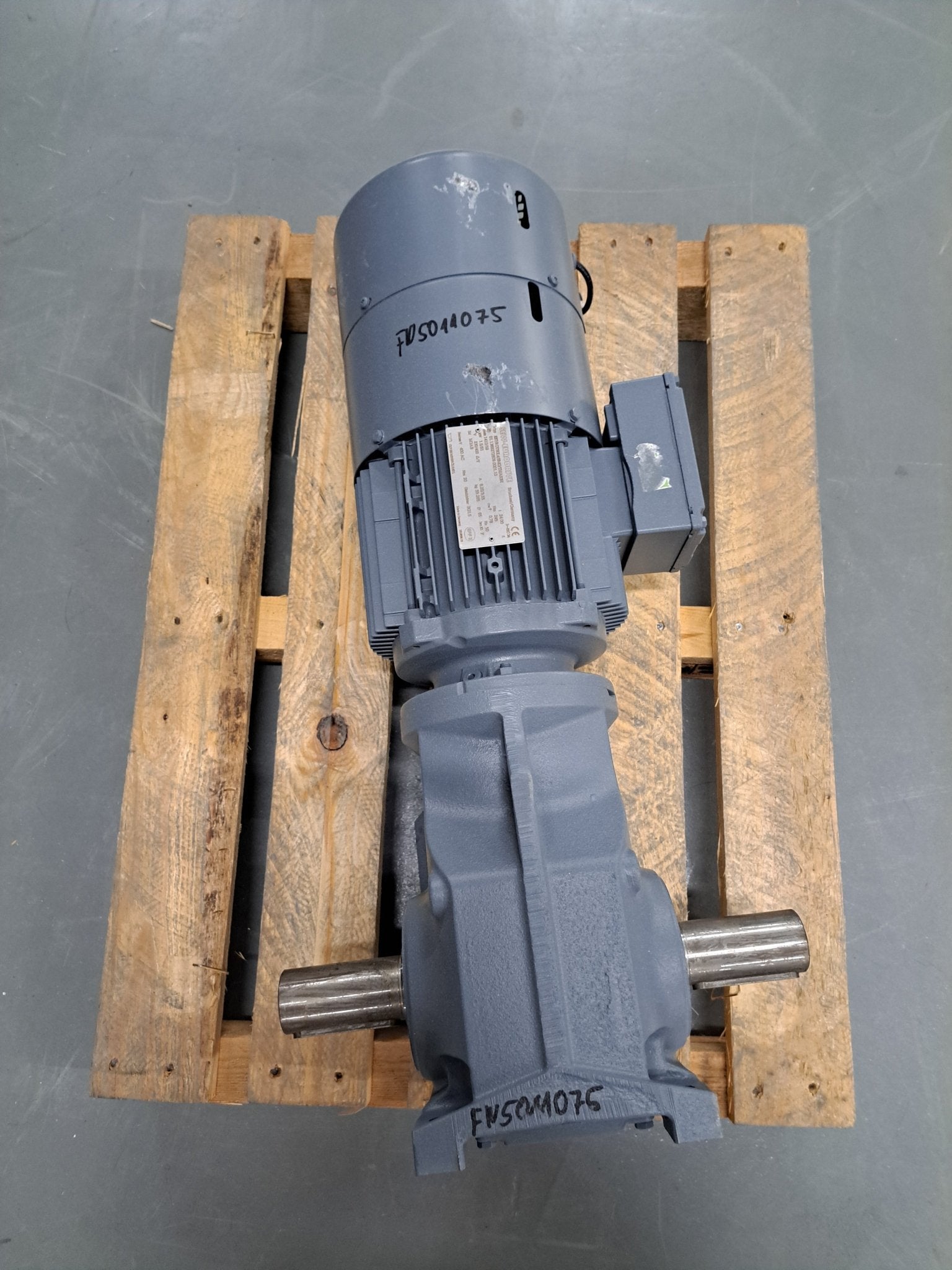 SEW Eurodrive Getriebemotor K67/RDT90L4/BMG/TH/AS3H - #product_category# | Klenk Maschinenhandel