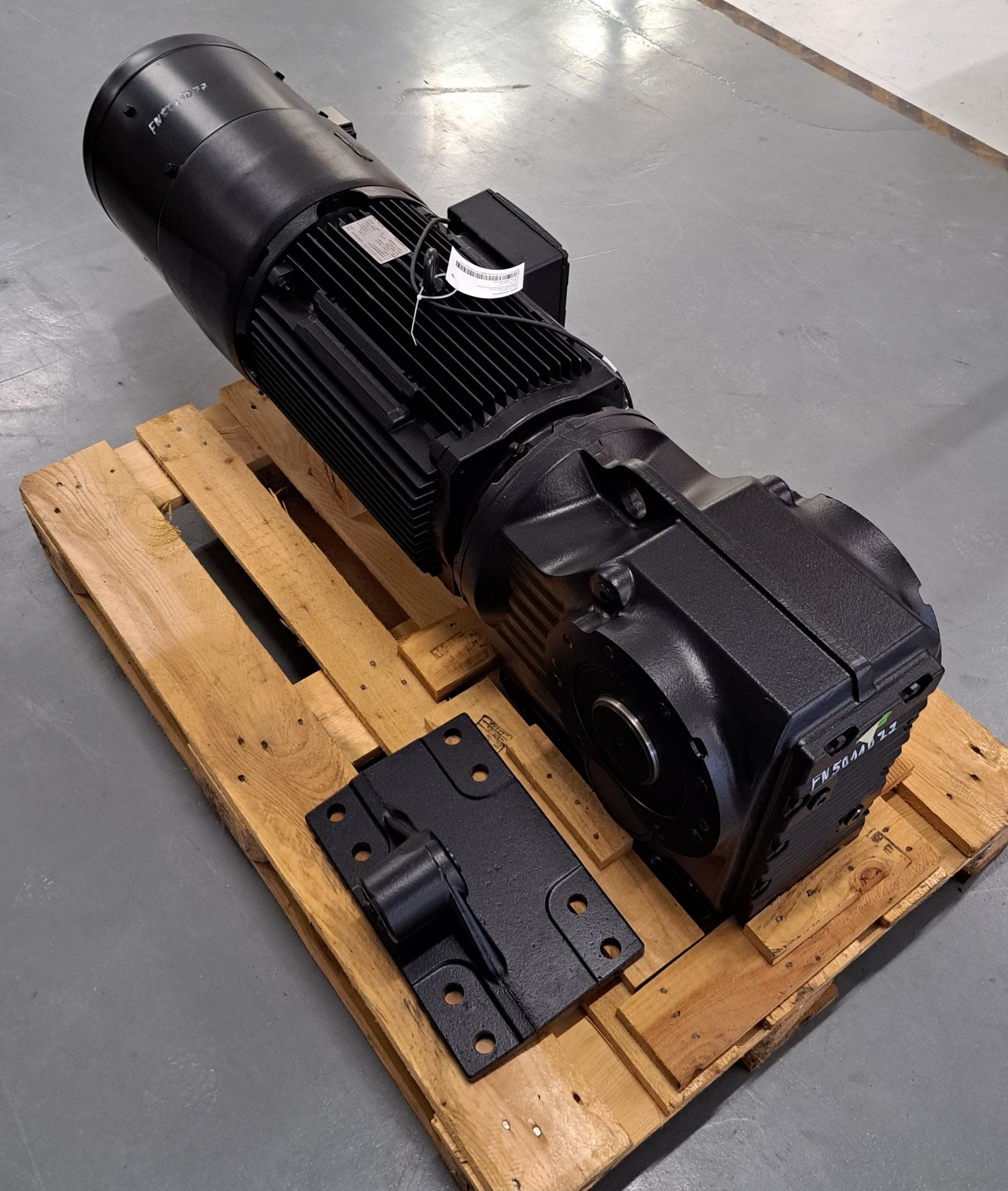 SEW Eurodrive Getriebemotor KA97/TDV180LA/BM/TF/V/AV1H - #product_category# | Klenk Maschinenhandel