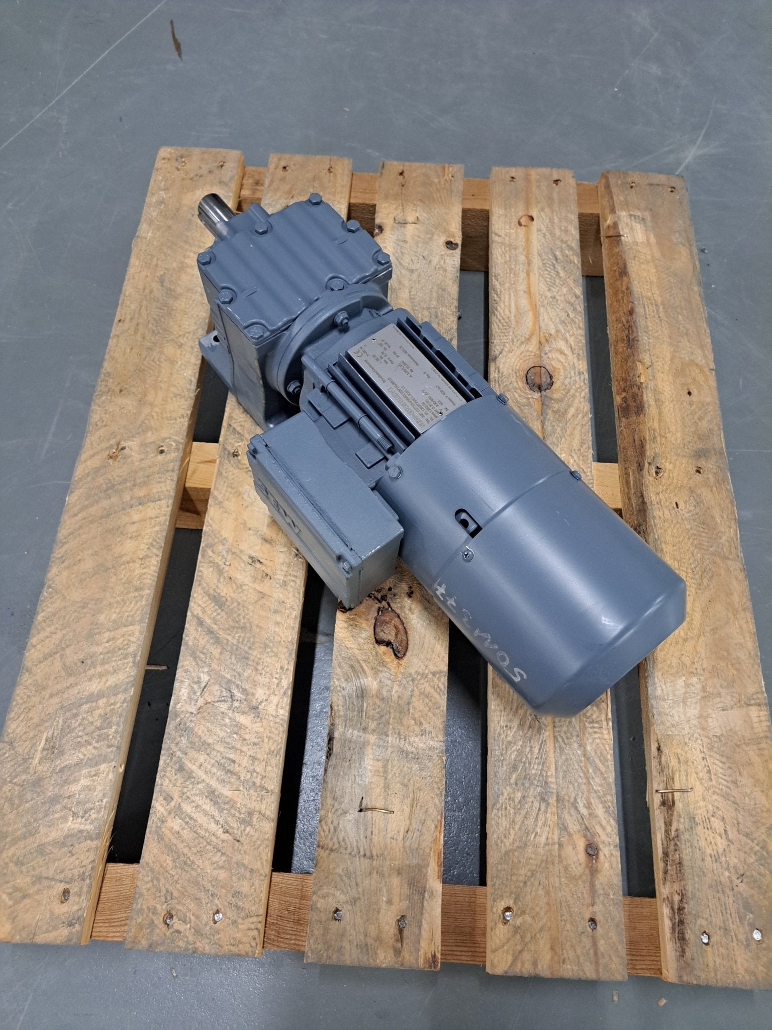 SEW Eurodrive Getriebemotor R27DT71D4/BMG/HR/TH/ES1S - #product_category# | Klenk Maschinenhandel