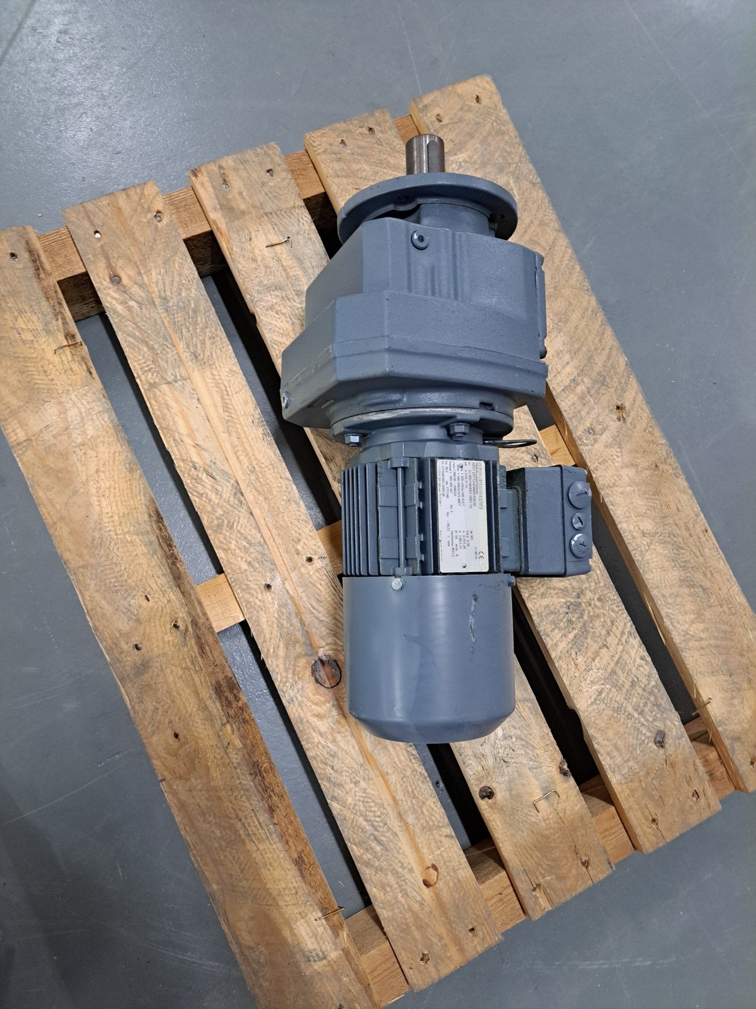 SEW Eurodrive Getriebemotor R57DT71D4/BMG/HR/IS - #product_category# | Klenk Maschinenhandel