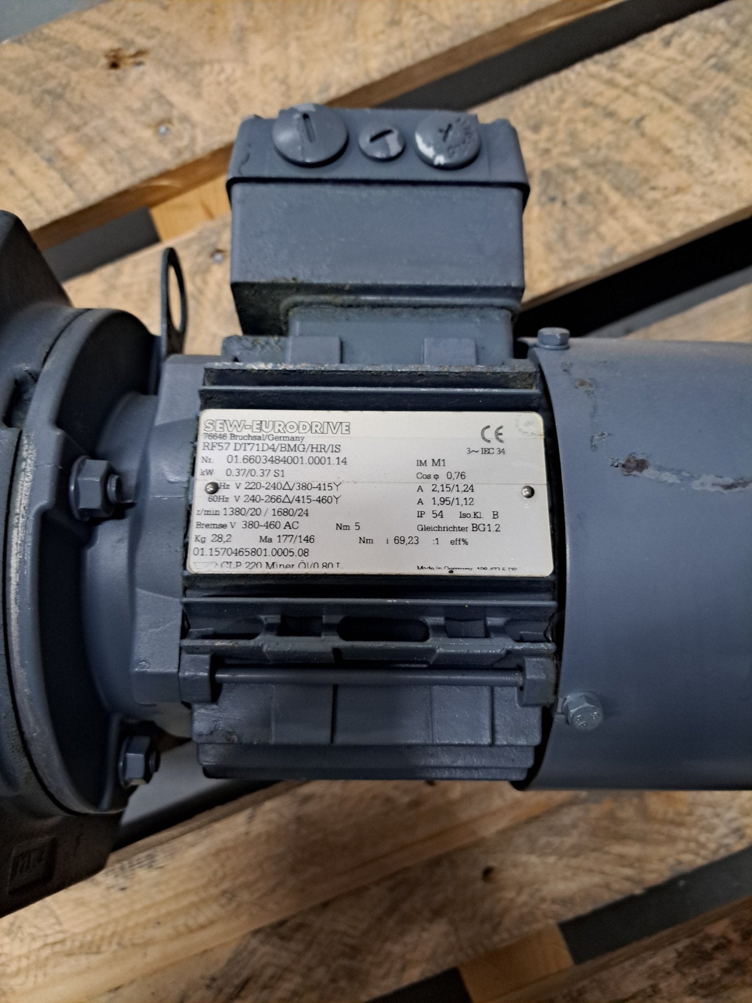 SEW Eurodrive Getriebemotor R57DT71D4/BMG/HR/IS - #product_category# | Klenk Maschinenhandel