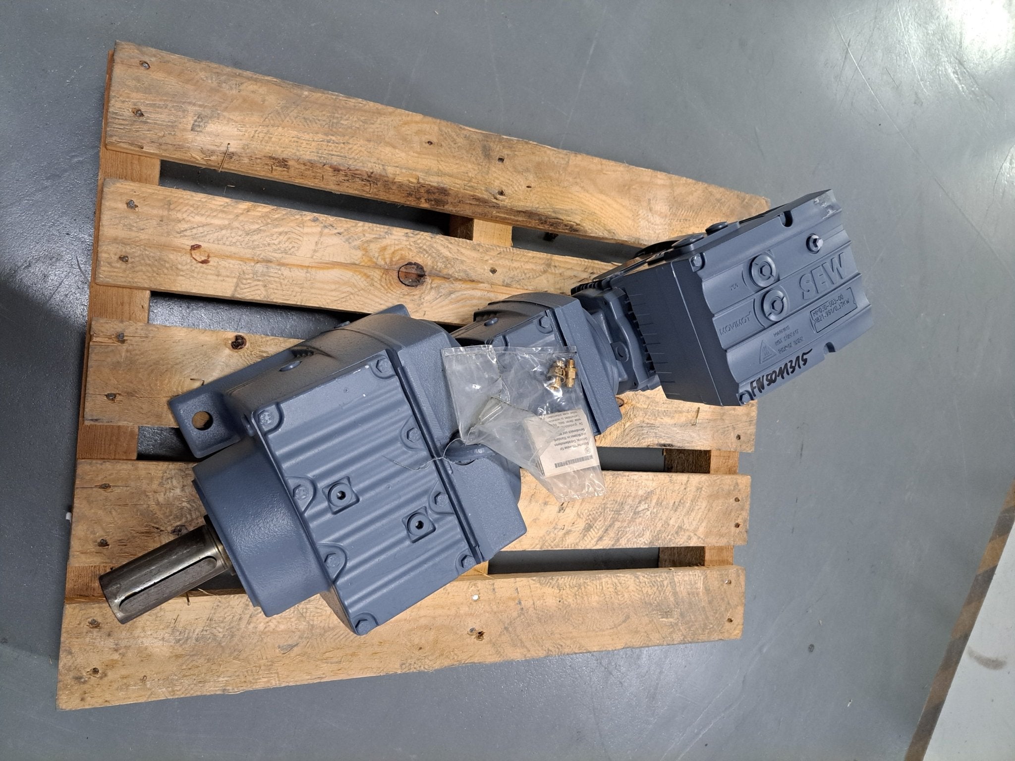 SEW Eurodrive Getriebemotor R77R37DRS71S4/MM03 - #product_category# | Klenk Maschinenhandel