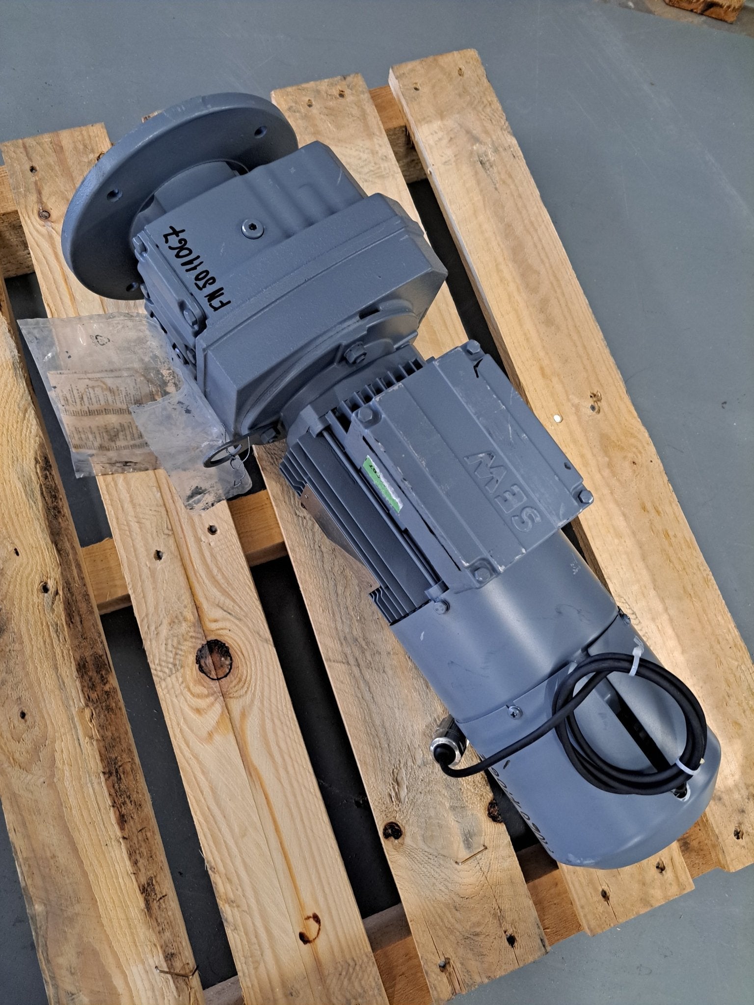 SEW Eurodrive Getriebemotor RF47DT80K4/BMG/TH/AS3H - #product_category# | Klenk Maschinenhandel