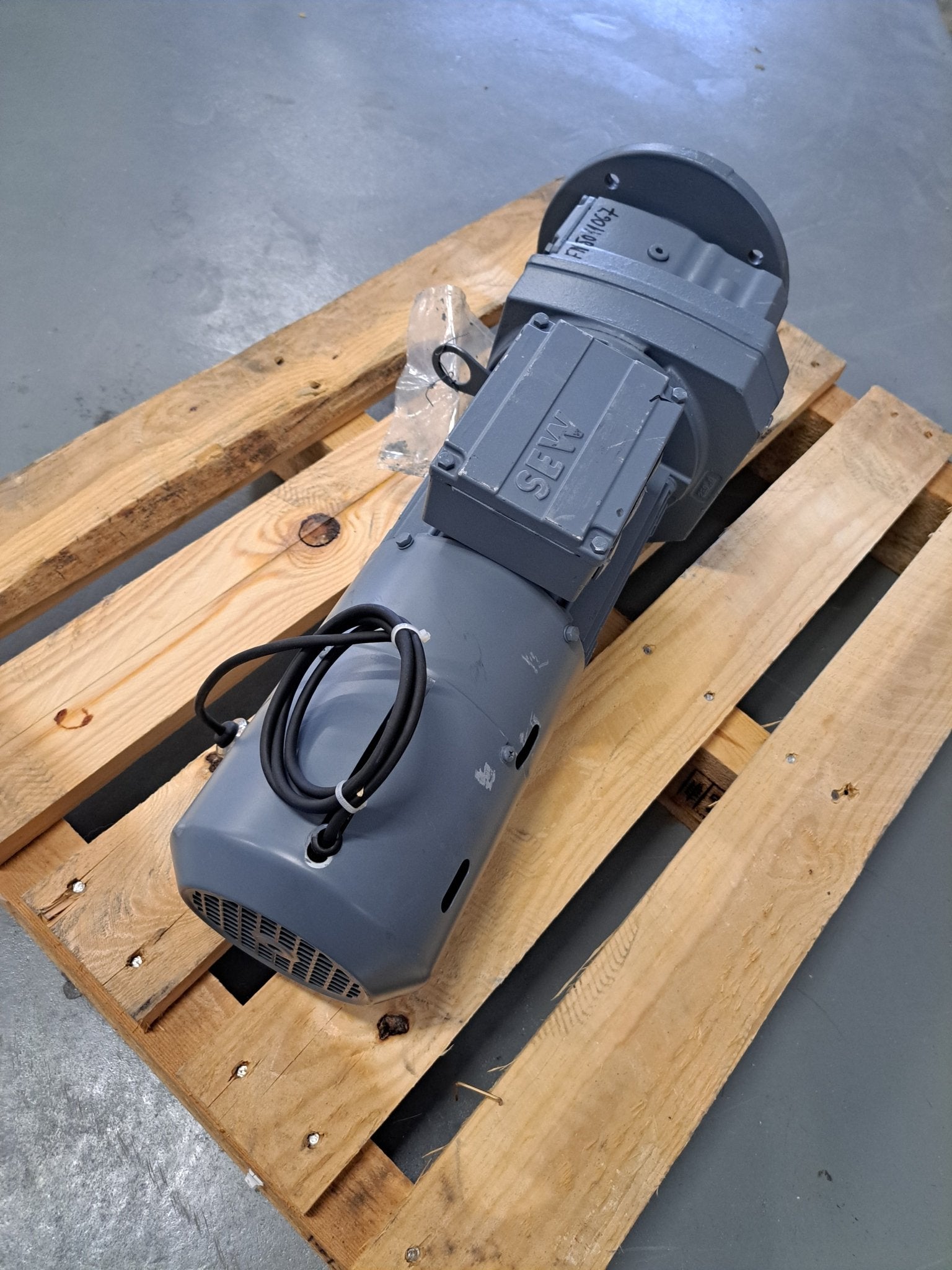 SEW Eurodrive Getriebemotor RF47DT80K4/BMG/TH/AS3H - #product_category# | Klenk Maschinenhandel