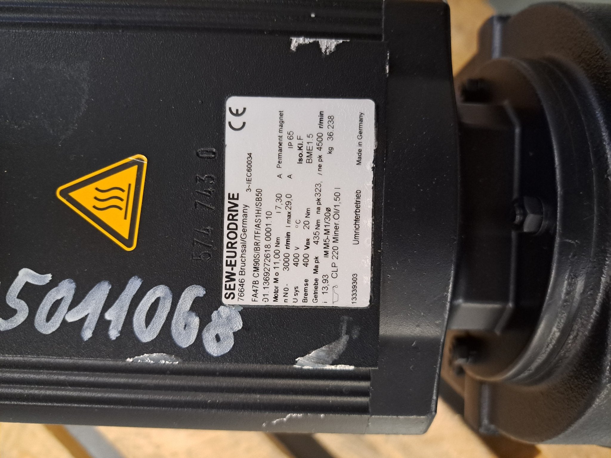 SEW Eurodrive Servo-Getriebemotor FA47B CM90S/BR/TF/AS1H/SB50 - #product_category# | Klenk Maschinenhandel