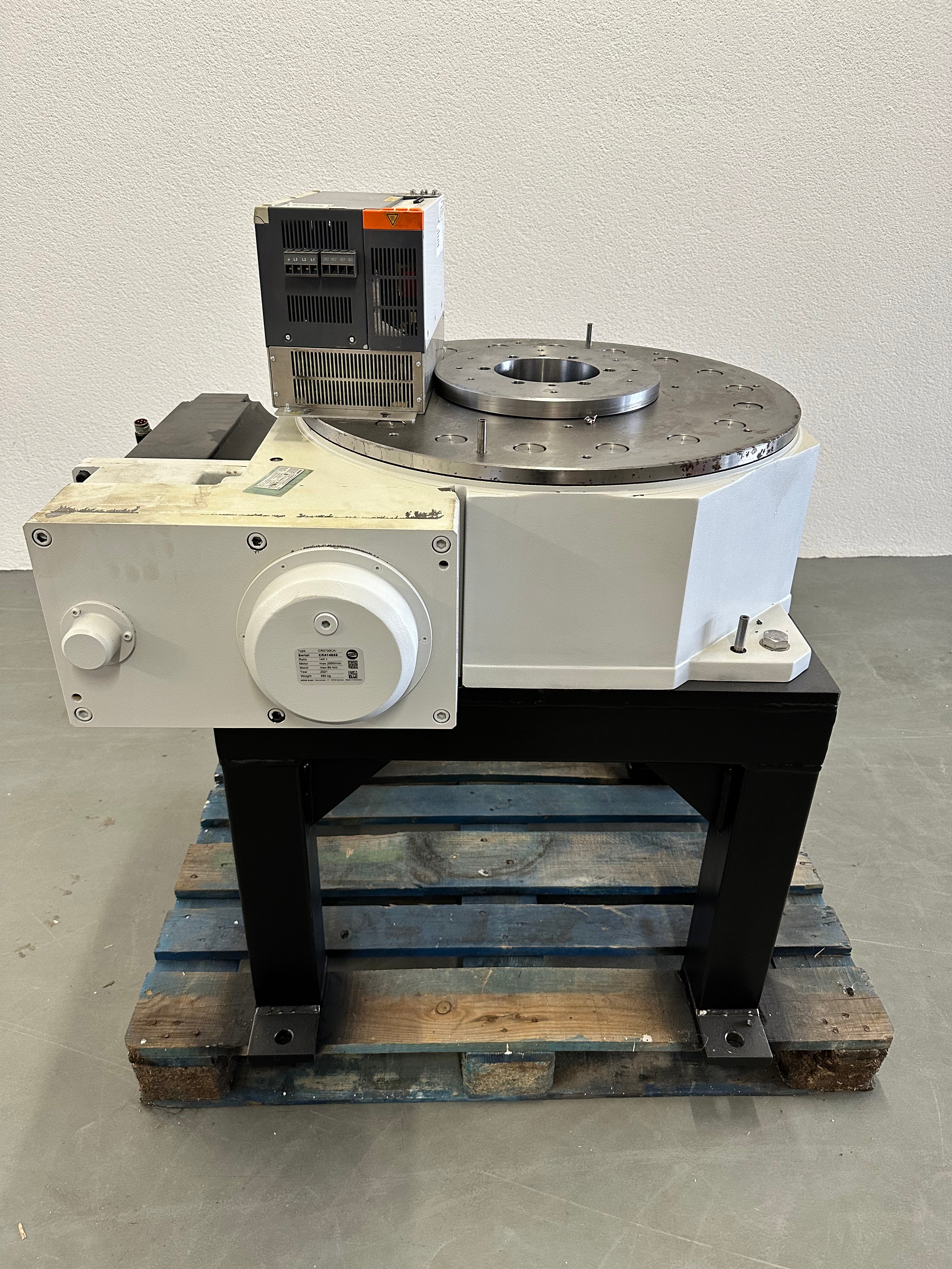 WEISS GmbH CR0700CA heavy-duty table with servo amplifier B&R 8V1180.00-2