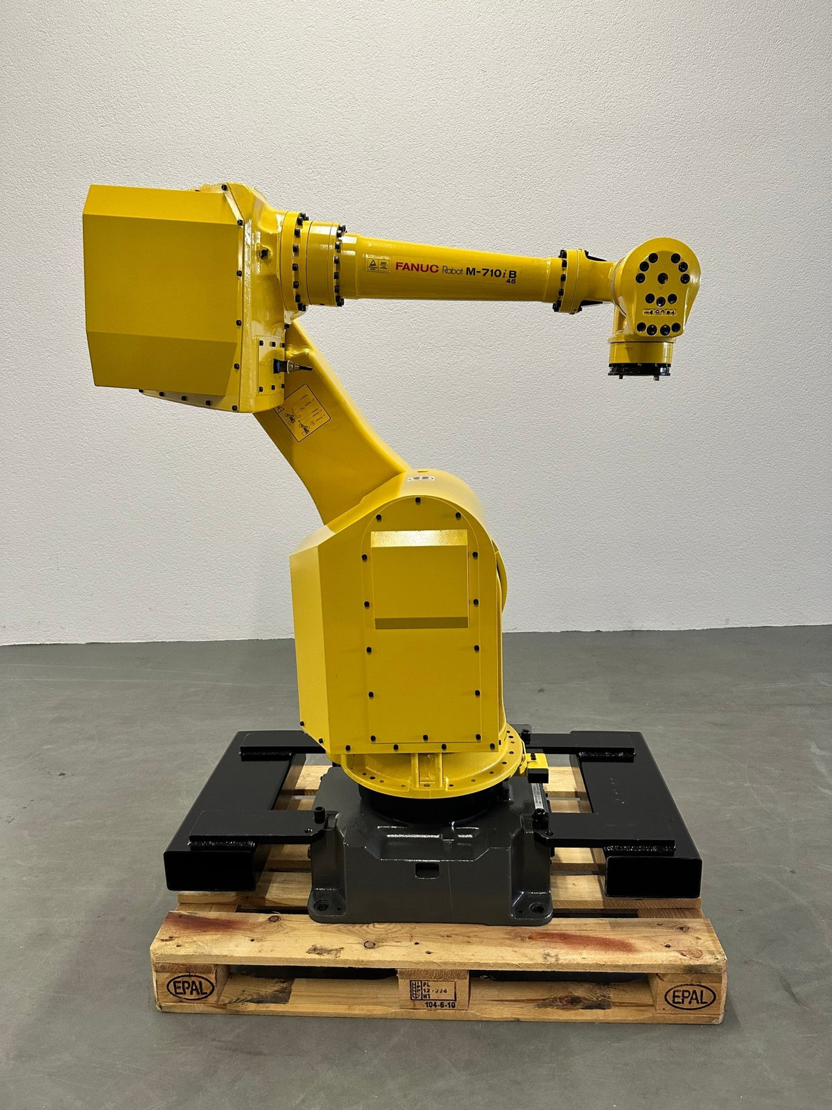 Fanuc M-710iB /45 R-J3iB - KLEMA Maschinenhandel