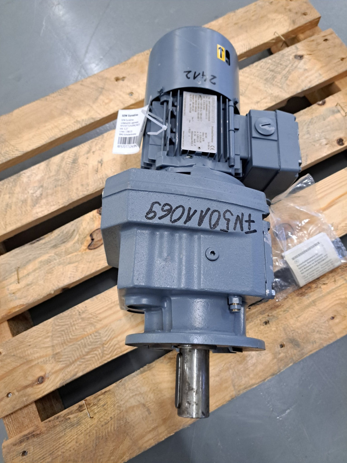 SEW Eurodrive Getriebemotor RF57DT71D4/BMG/HR/IS - KLEMA Maschinenhandel